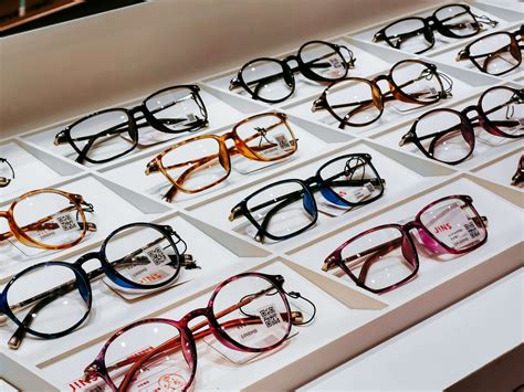 Eyeglasses 